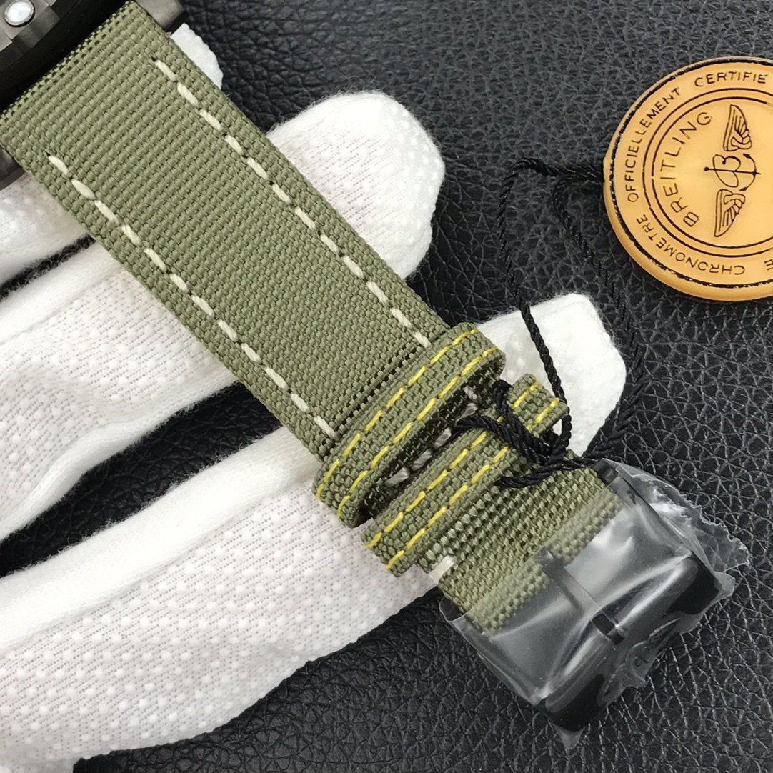 AVENGER AUTOMATIC GMT 45 NIGHT MISSON KHAKI DIAL