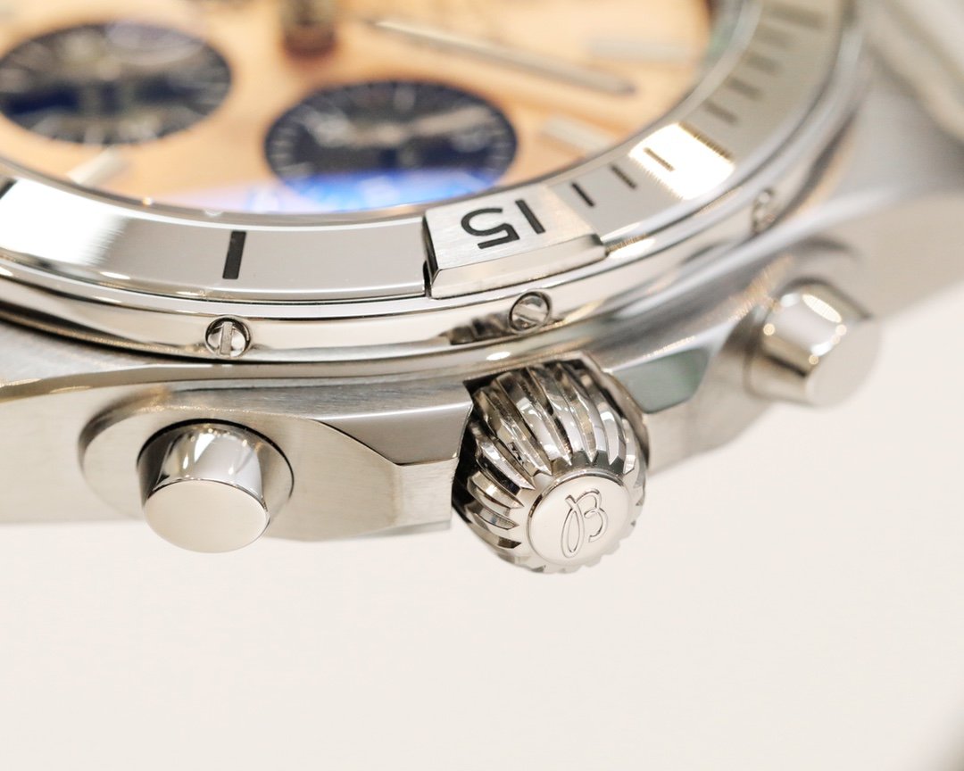 CHRONOMAT B01 STAINLESS STEEL CREAM DIAL