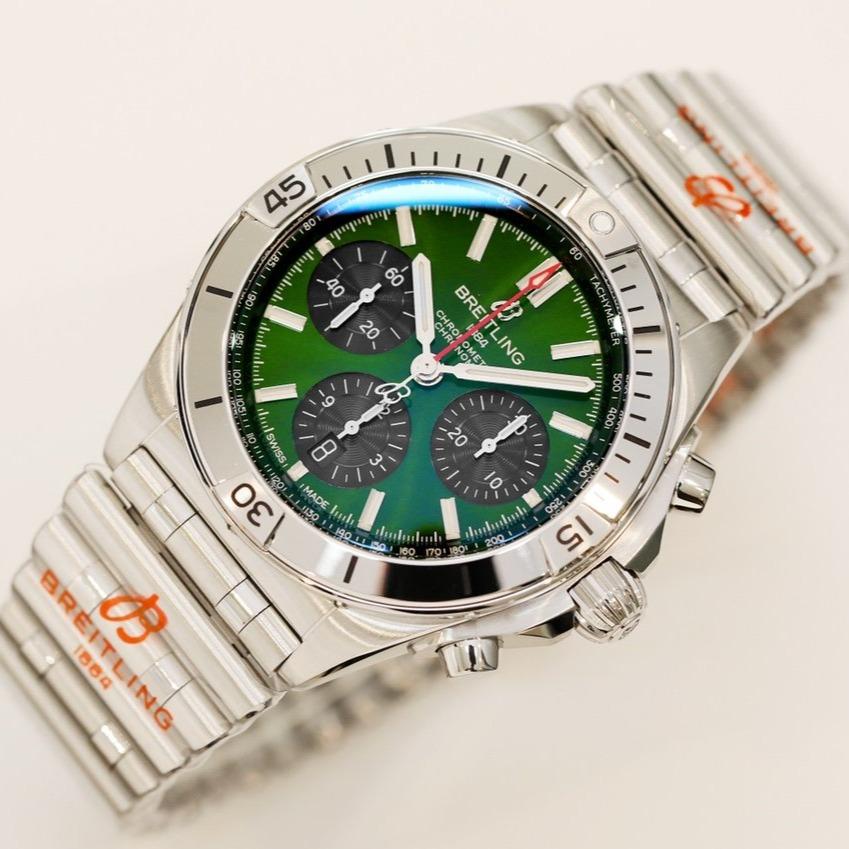 CHRONOMAT B01 STAINLESS STEEL GREEN DIAL