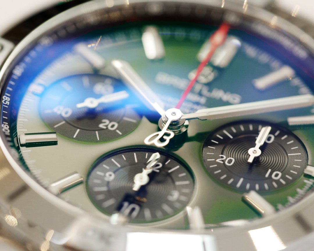 CHRONOMAT B01 STAINLESS STEEL GREEN DIAL