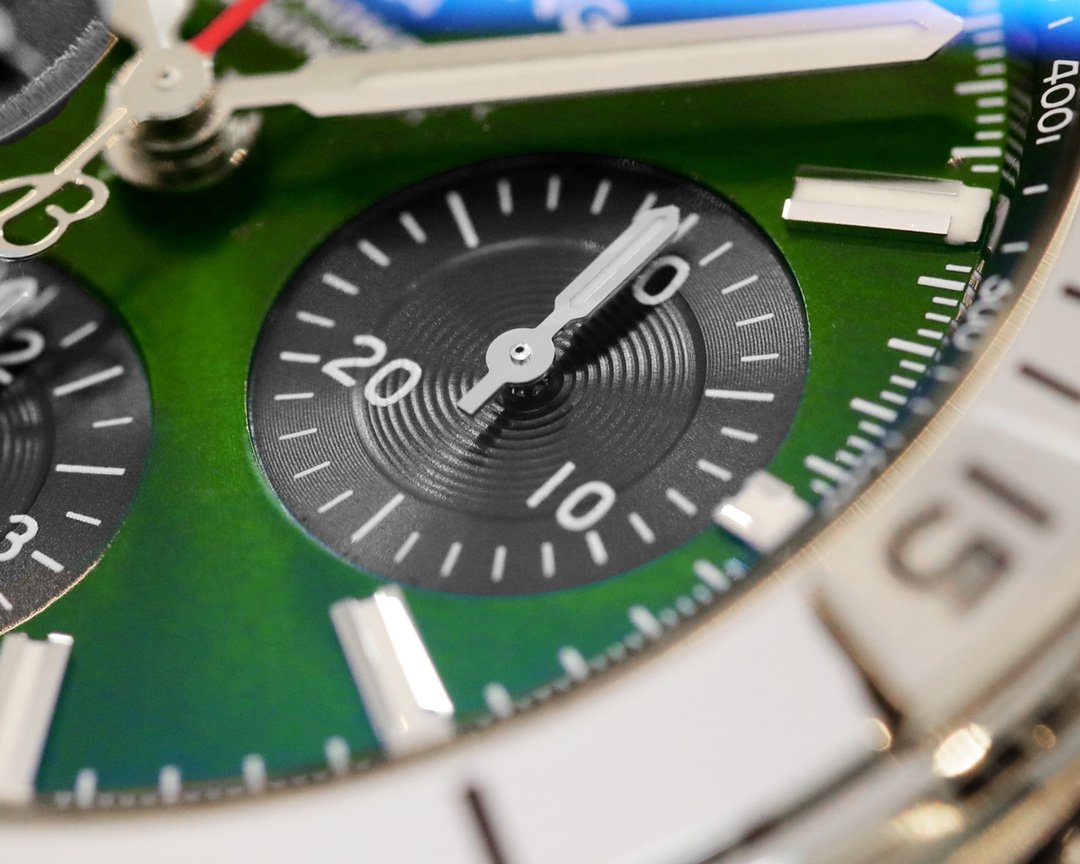 CHRONOMAT B01 STAINLESS STEEL GREEN DIAL