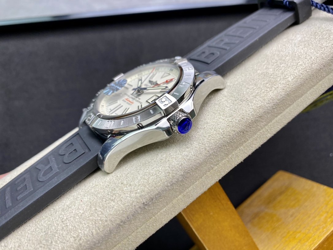 AVENGER SEAWOLF 44 STEEL CASE CREAM DIAL
