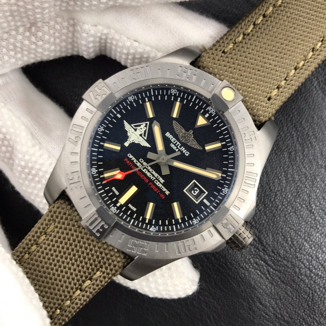 AVENGER BLACKBIRD 44MM TITANIUM BLACK DIAL
