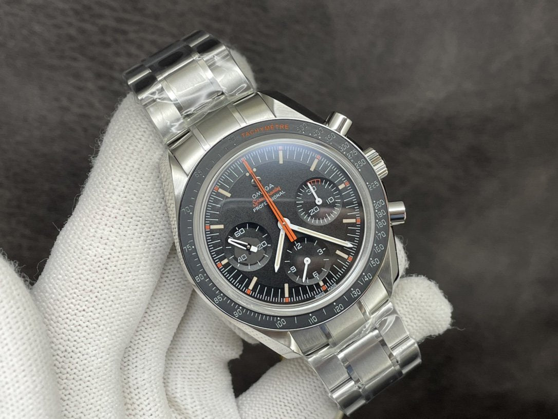 SPEEDMASTER MOONWATCH ULTRAMAN ORANGE HAND