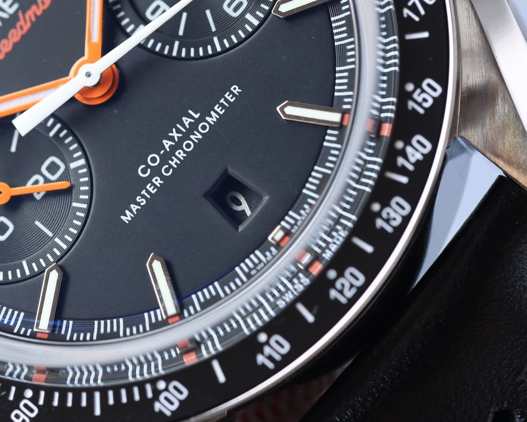 SPEEDMASTER RACING 44 CERAMIC BLACK DIAL LEATHER