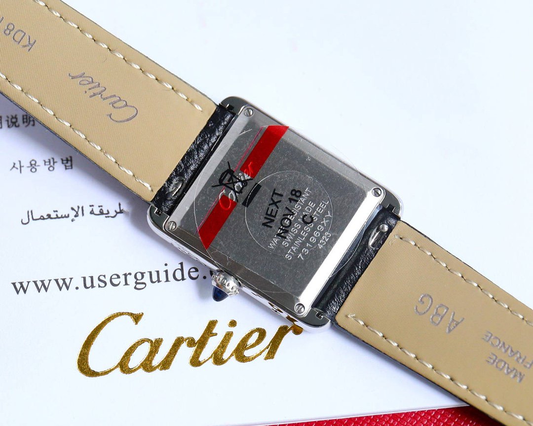 TANK MUST SMALL STEEL LEATHER STRAP WHITE DIAL