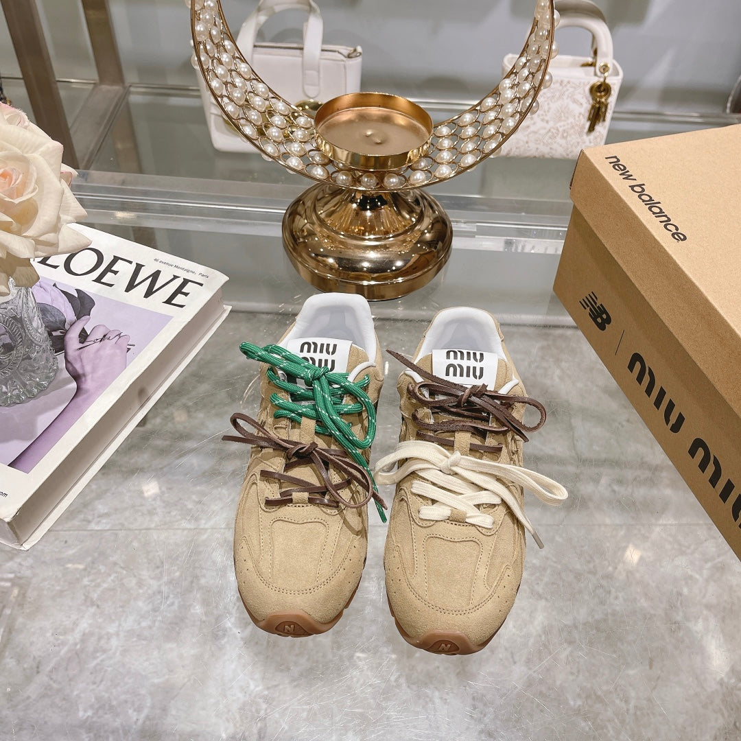 miu sneaker balance 530 light beige suede