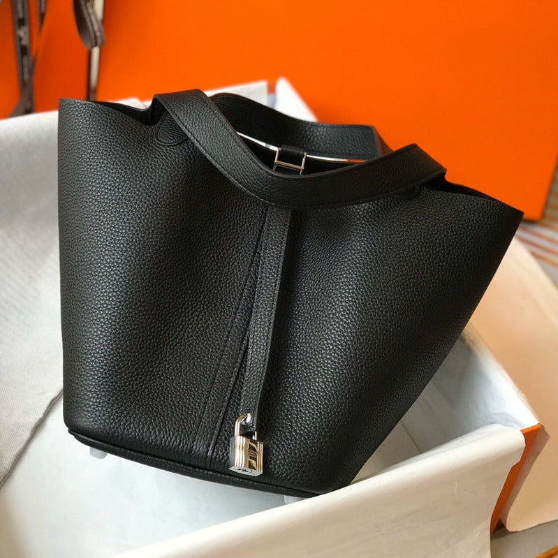 picotin lock 22 black togo shw