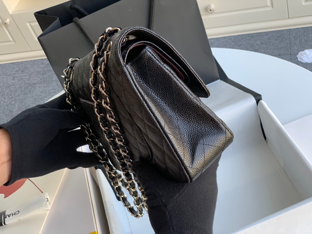MEDIUM FLAP BAG 25CM BLACK CAVIAR SILVER HARDWARE