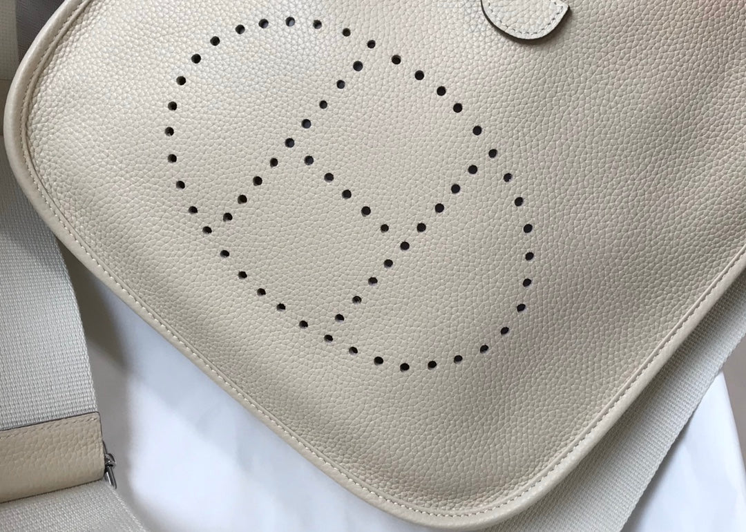 Evelyne 29cm Beige Togo Shw