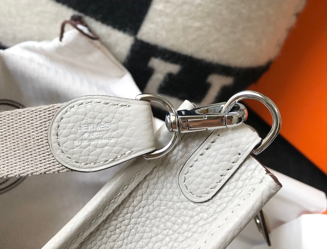 Mini Evelyne 18cm Ivory Togo Silver Hardware