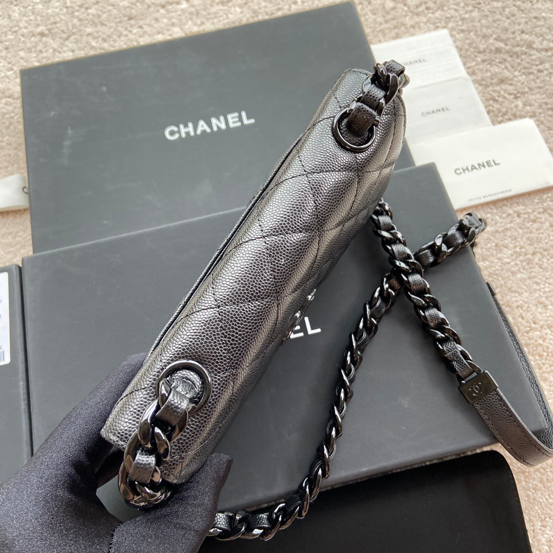 CC Classic Woc 20cm All Black Grained Calfskin