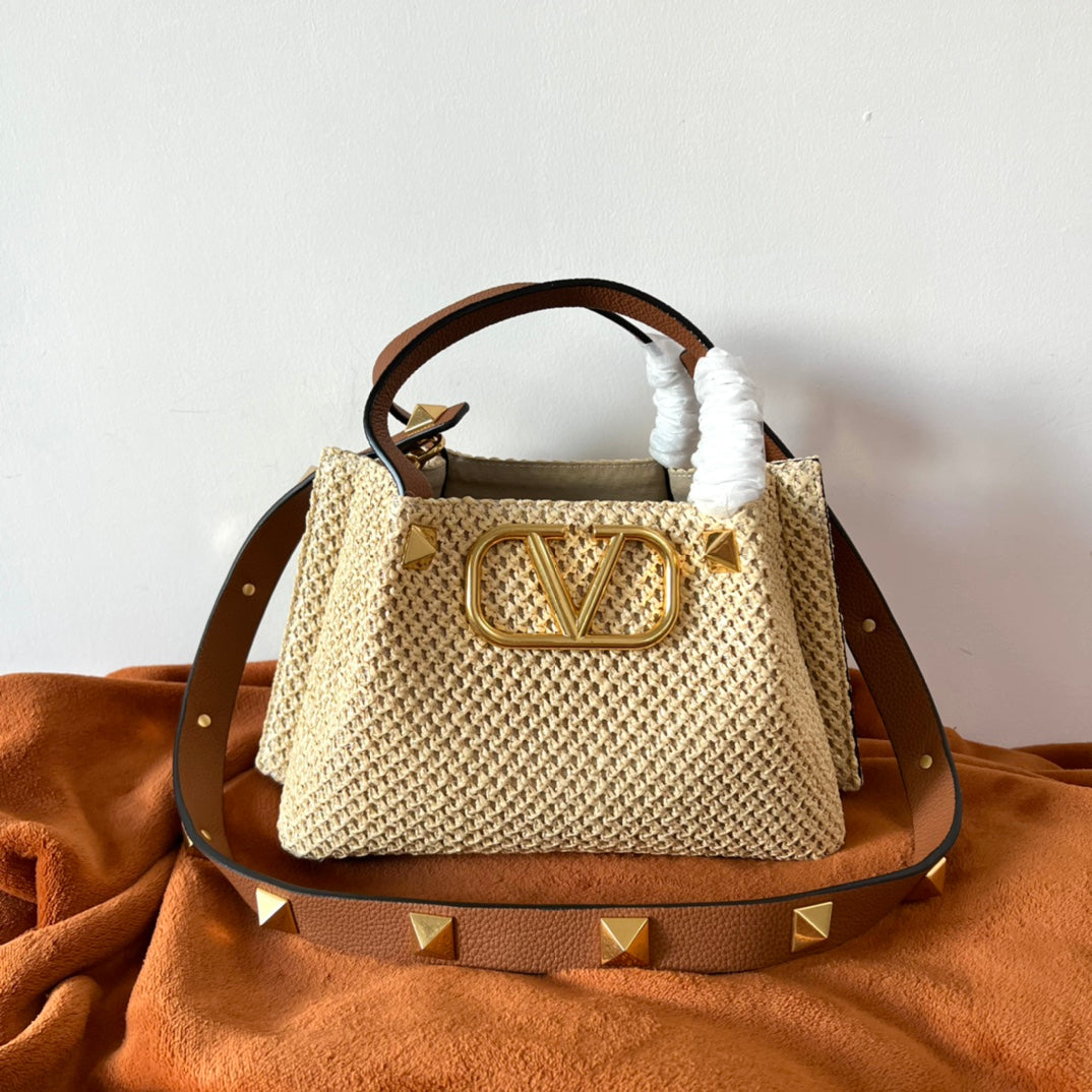 Valentino Spring and Summer Tote Bag Beige Raffia 552570