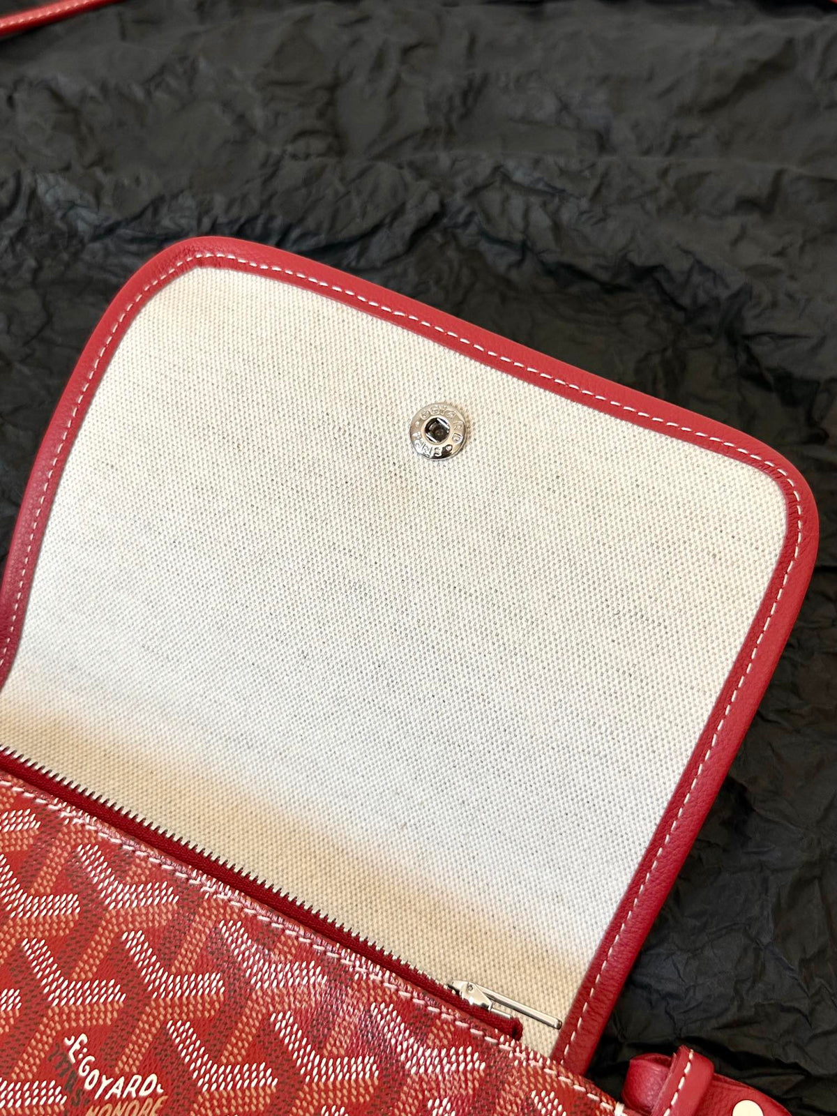 PLUMET POCKET WALLET 20 IN CLASSIC RED GOYARDINE CANVAS AND LAMBSKIN TRIM