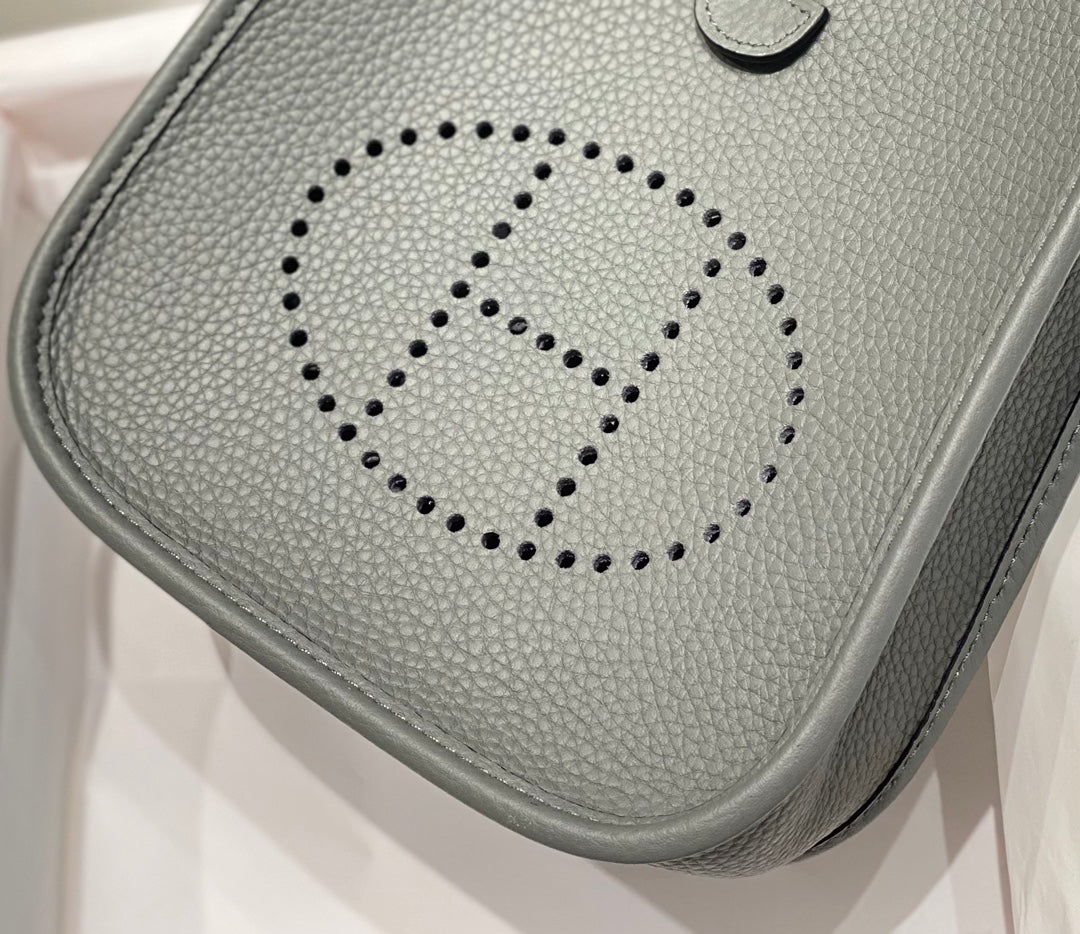 Mini Evelyne 18cm Smoke Grey Togo Silver Hardware