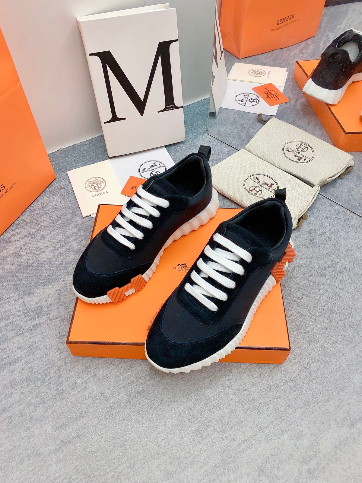 HM Bouncing Sneaker In Black Lambskin 106435