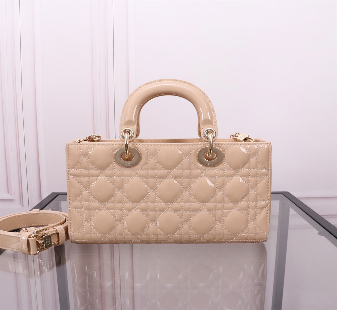 MEDIUM LADY D-JOY 26 BEIGE LAMBSKIN