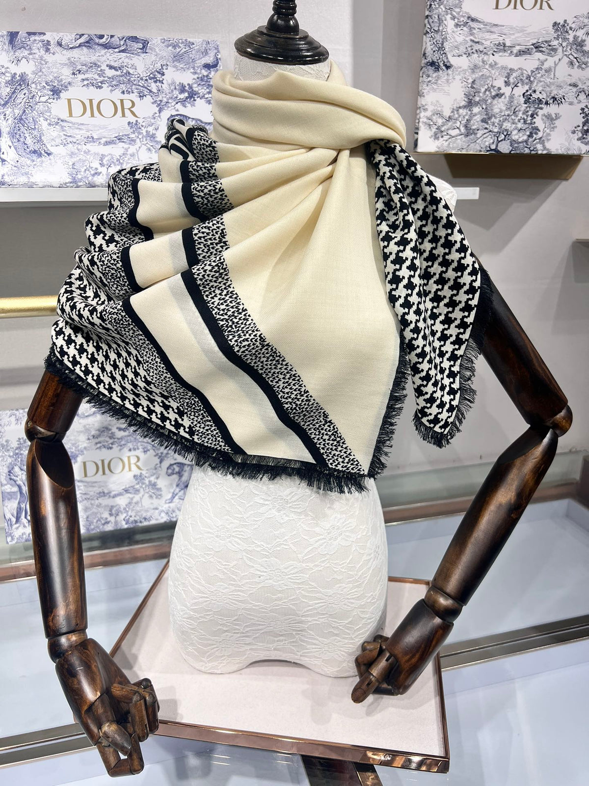 Dior 2026 Montaigne Scarf 140cm White Black Silk And Cashmere 185550