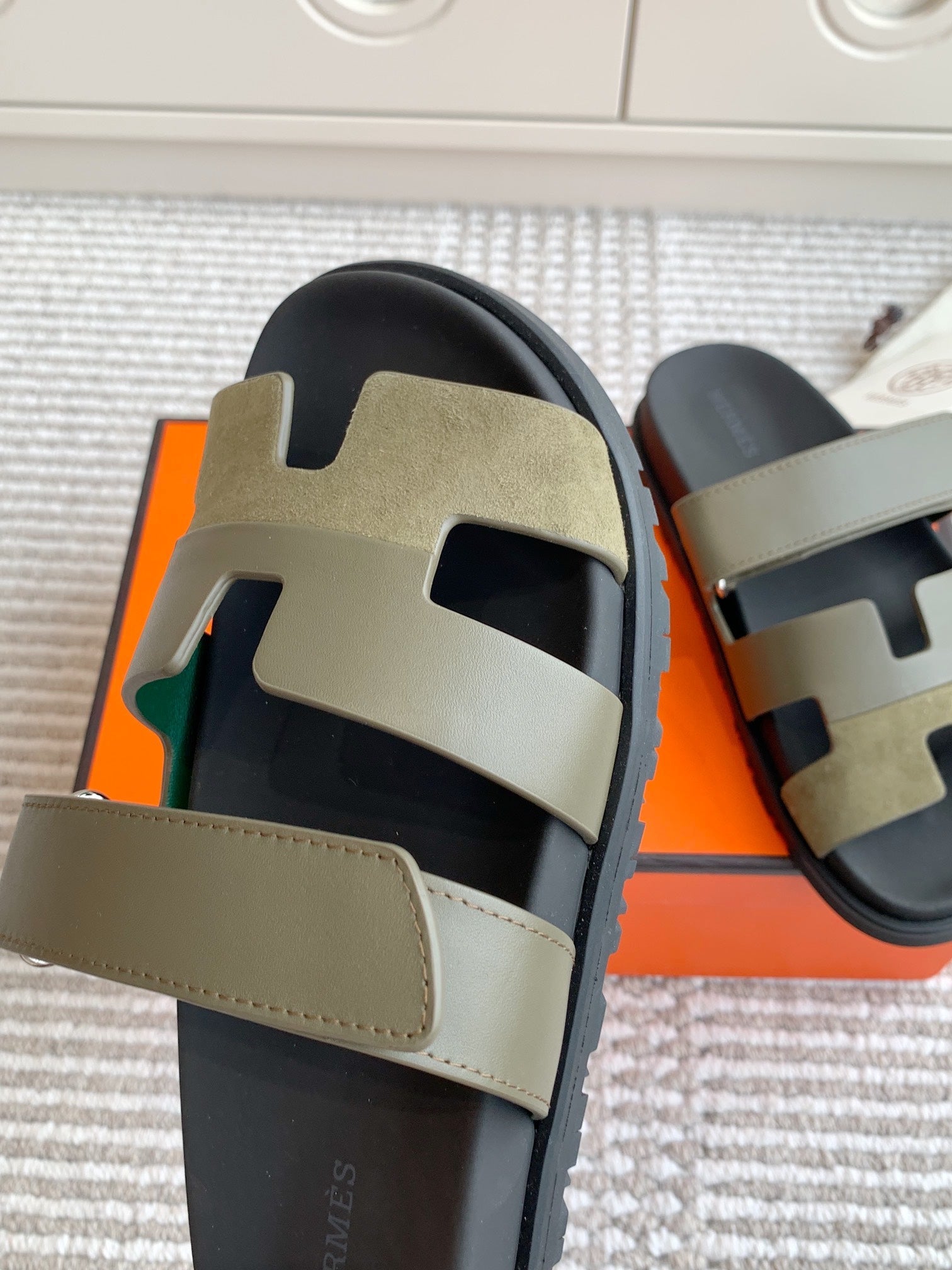 Hermes 2026 Chypre Sandal Suede Calfskin 982185
