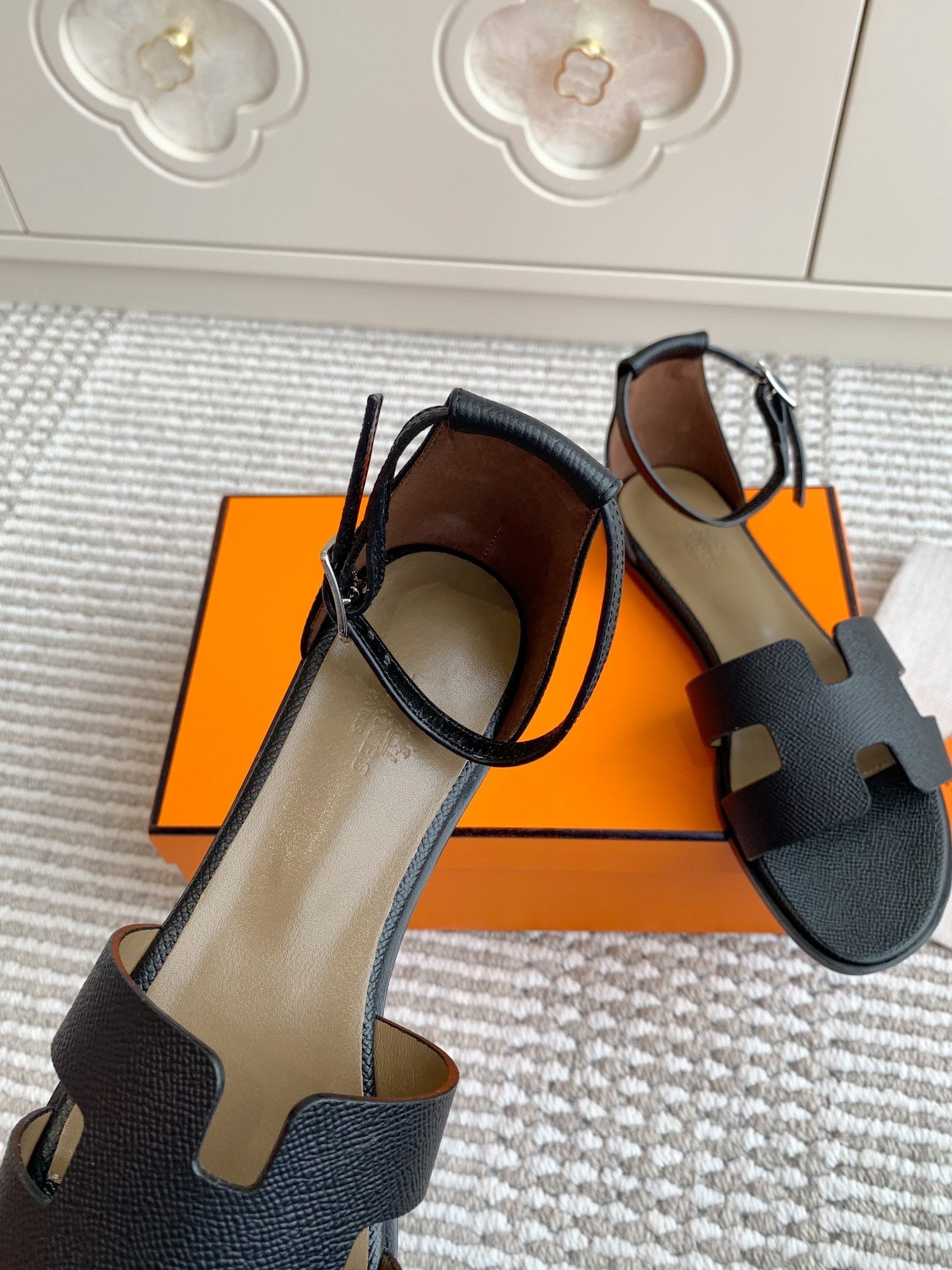 HM 25 Santorini Black Epsom Leather Etoupe Calfskin