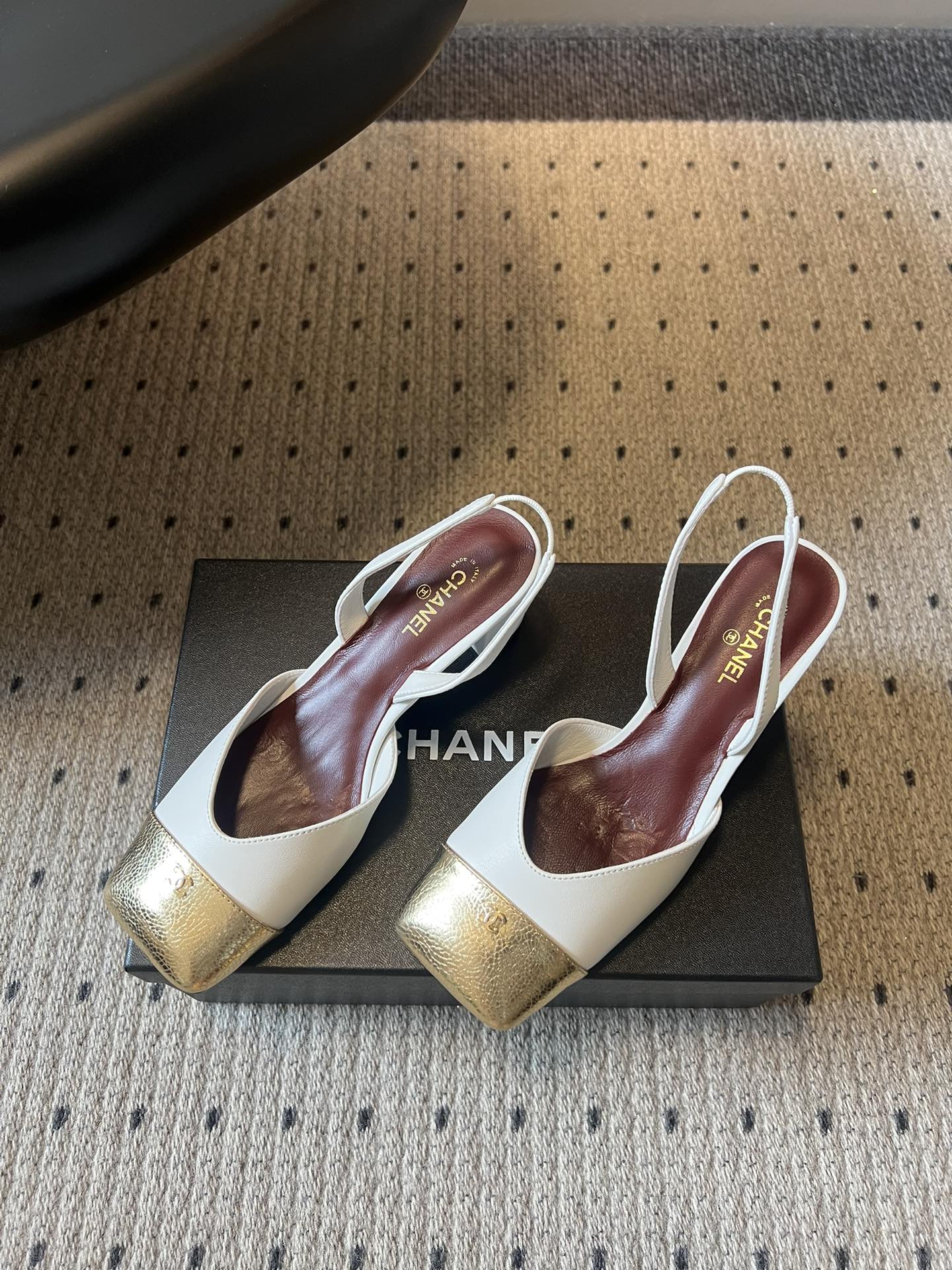 Chanel 2026 Square Toe Slingback 50mm White Gold Leather 719382