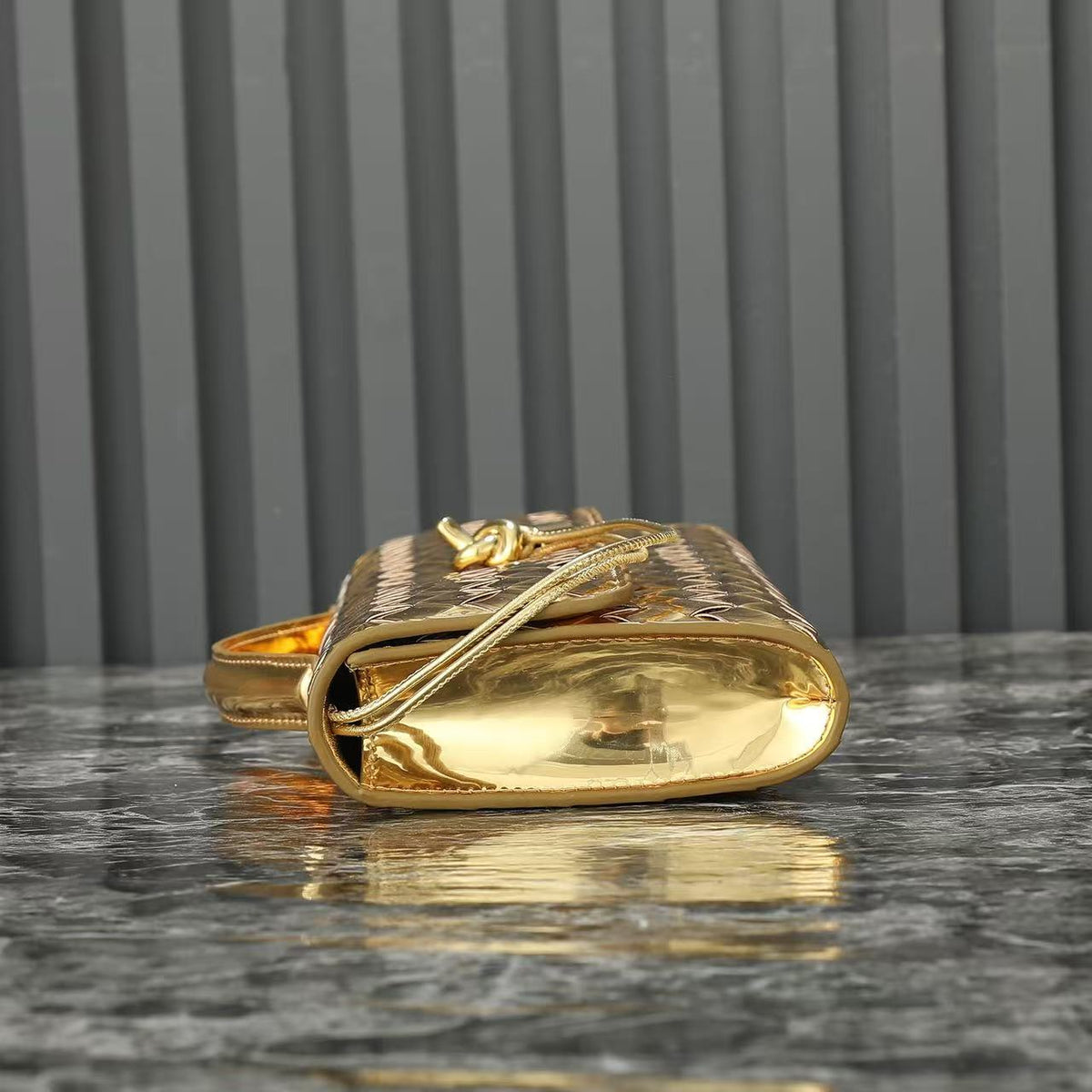 BV Long Clutch Andiamo With Handle 31cm Gold Leather