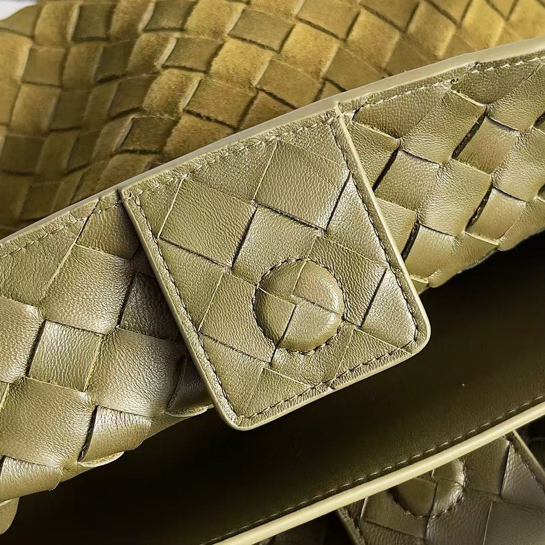 BV Andiamo Bag 32cm Olive Green Suede Leather