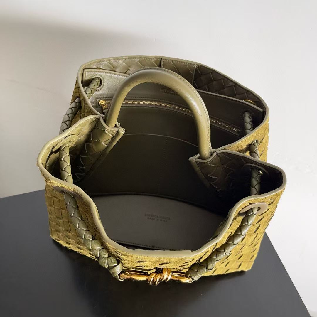 BV Andiamo Bag 32cm Olive Green Suede Leather