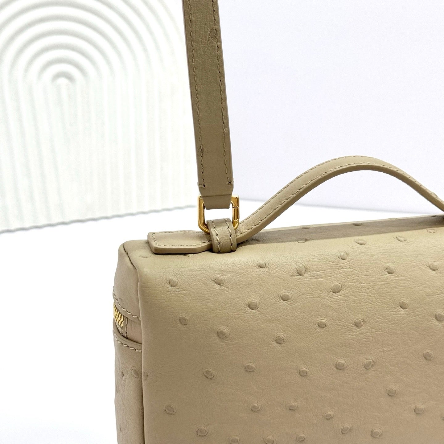 LP Extra Bag 19cm Ostrich Pattern Beige Gold Buckle Calfskin
