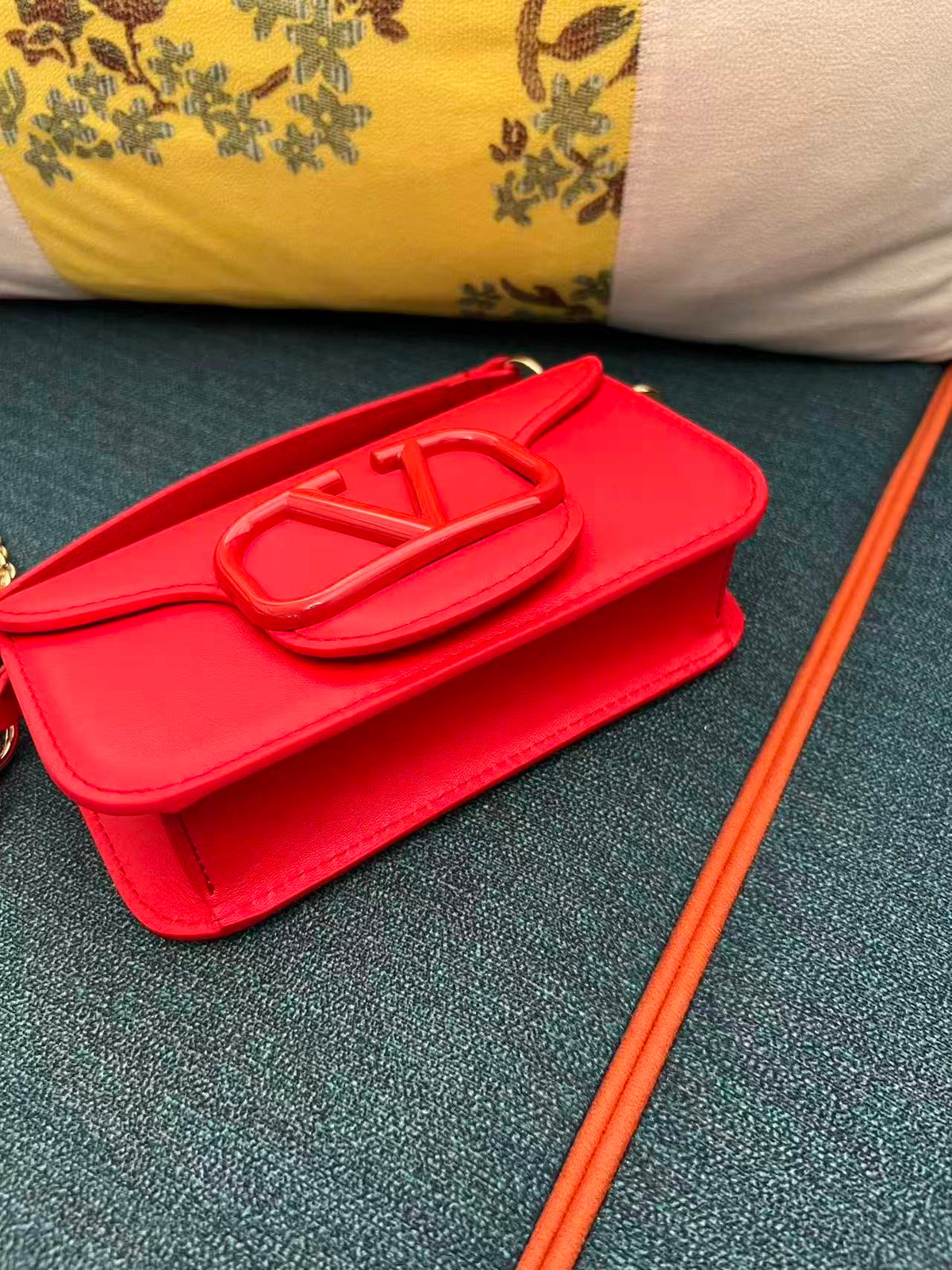 Valentino 2026 Garavani Loco Bag 20cm Red Leather
