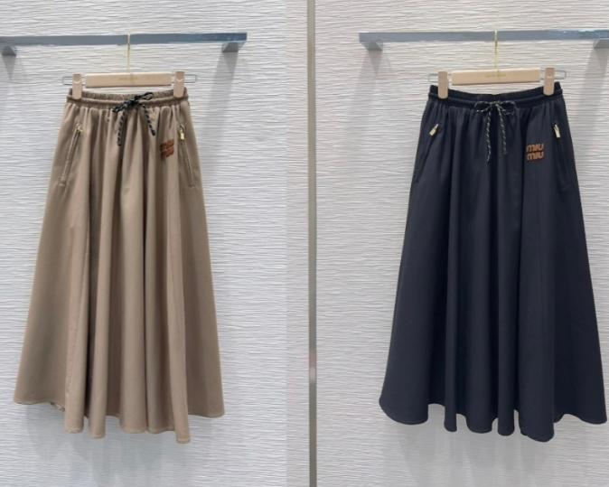 Miumiu 2026 Midi Skirt Black and Beige Polyester