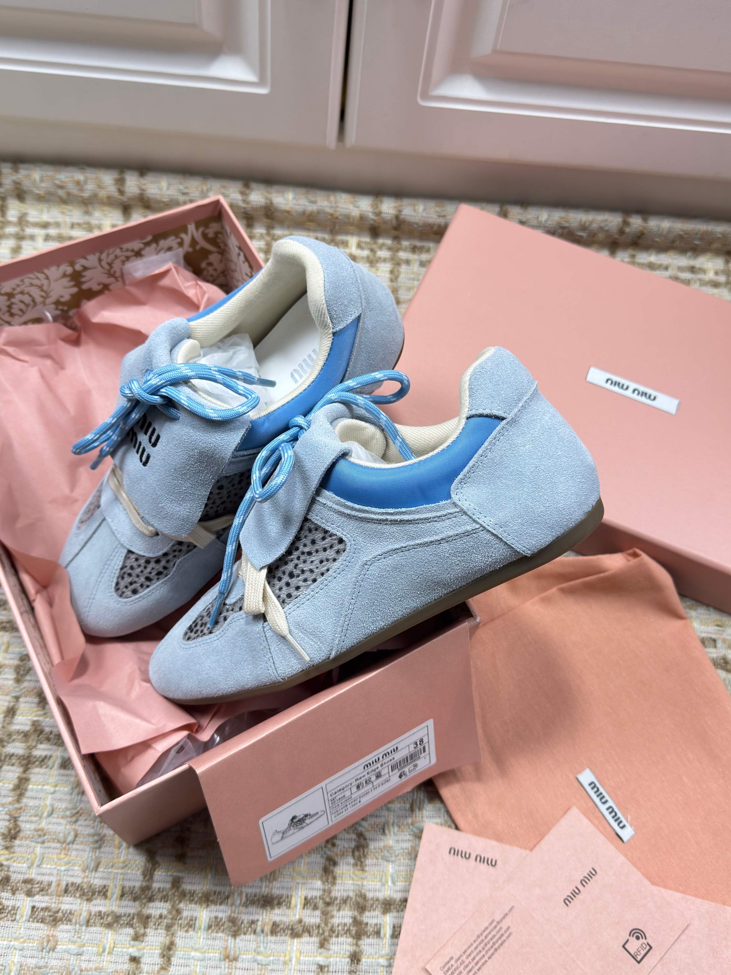 Miu Miu 2026 Sneaker Suede 620992