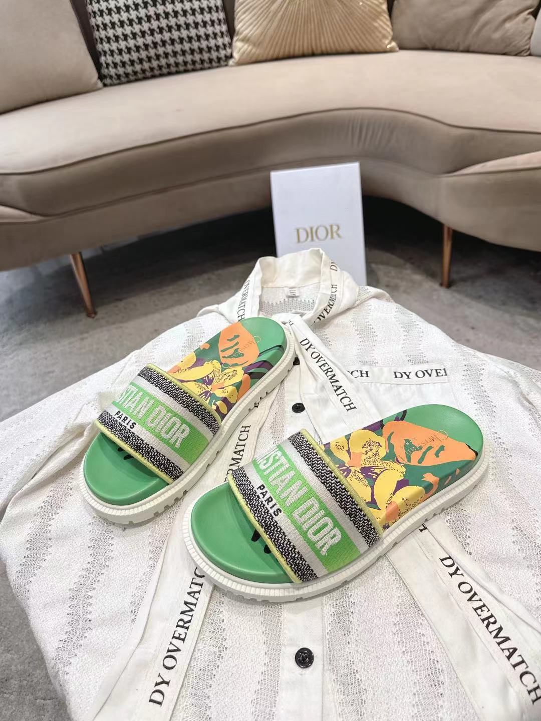 Dior 2026 Embroidered Dway Slide Fabric 944470
