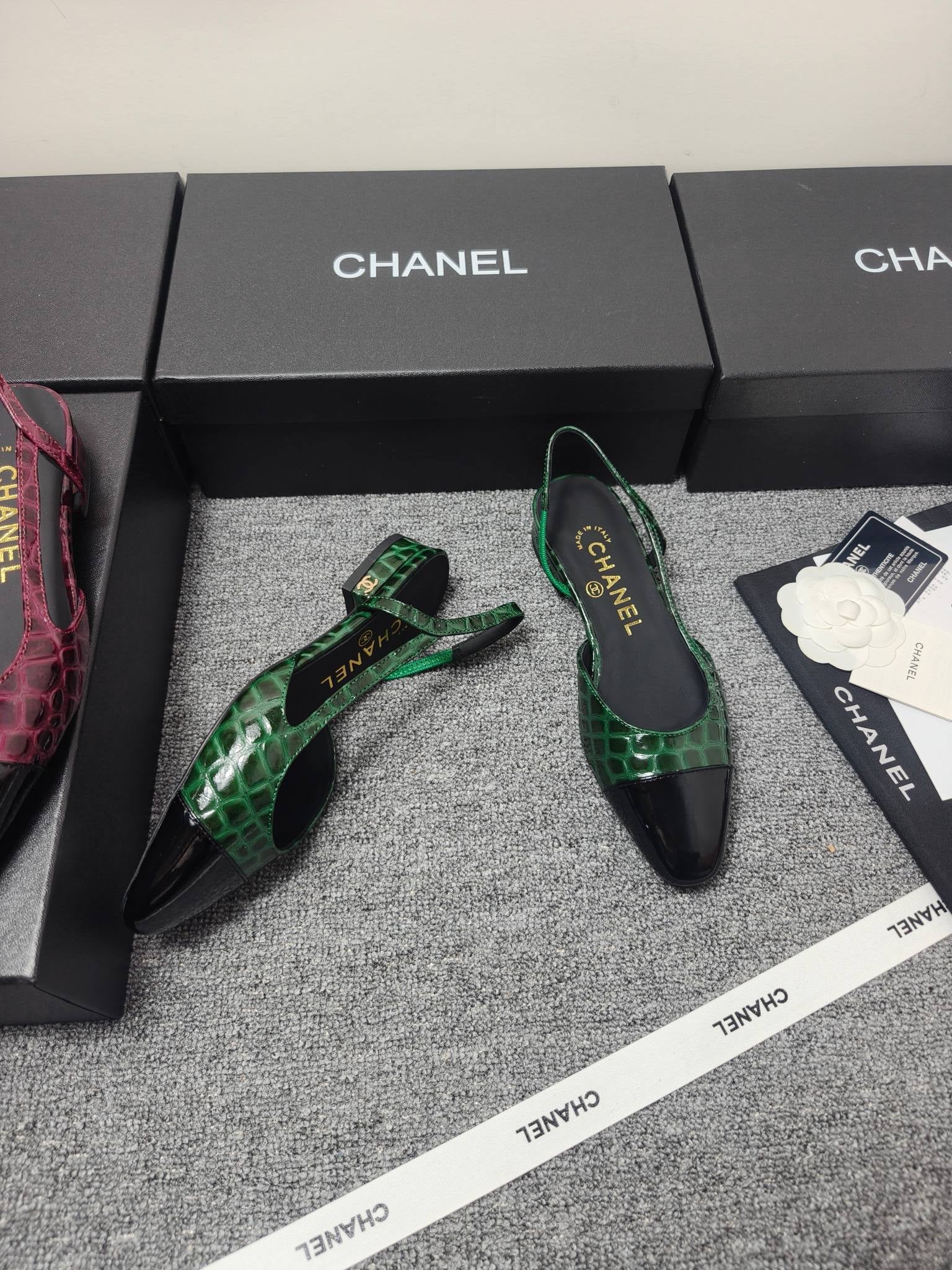 Chanel 2026 Crocodile Empossed Slingback Glossy Calfskin 855982