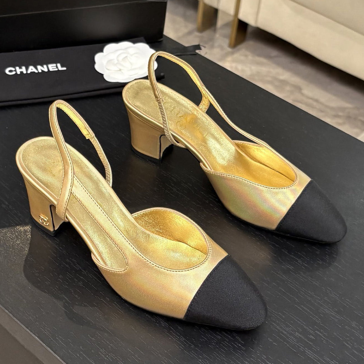 Chanel 2026 Two-Tone Shoe Cowhide 168113
