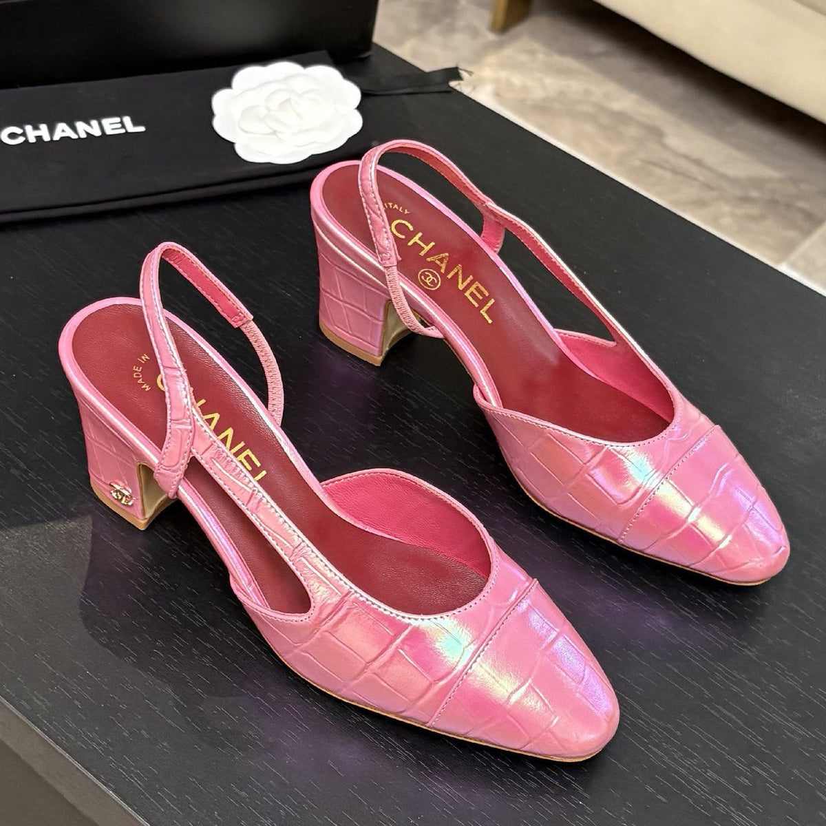 Chanel 2026 Two-Tone Shoe Cowhide 168113