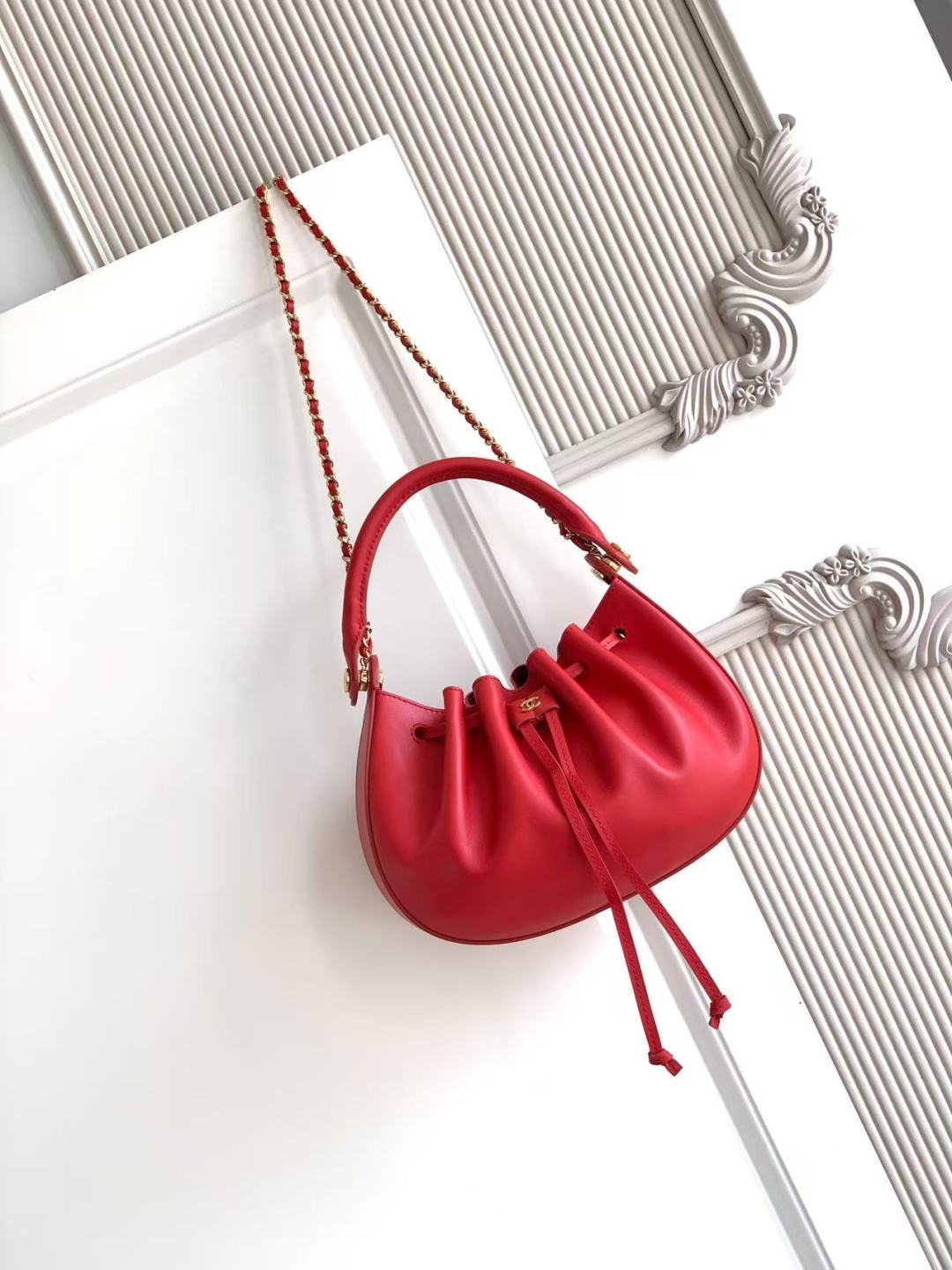 Chanel 2026 Drawstring Cloud Bucket Bag 32cm Suede Calfskin
