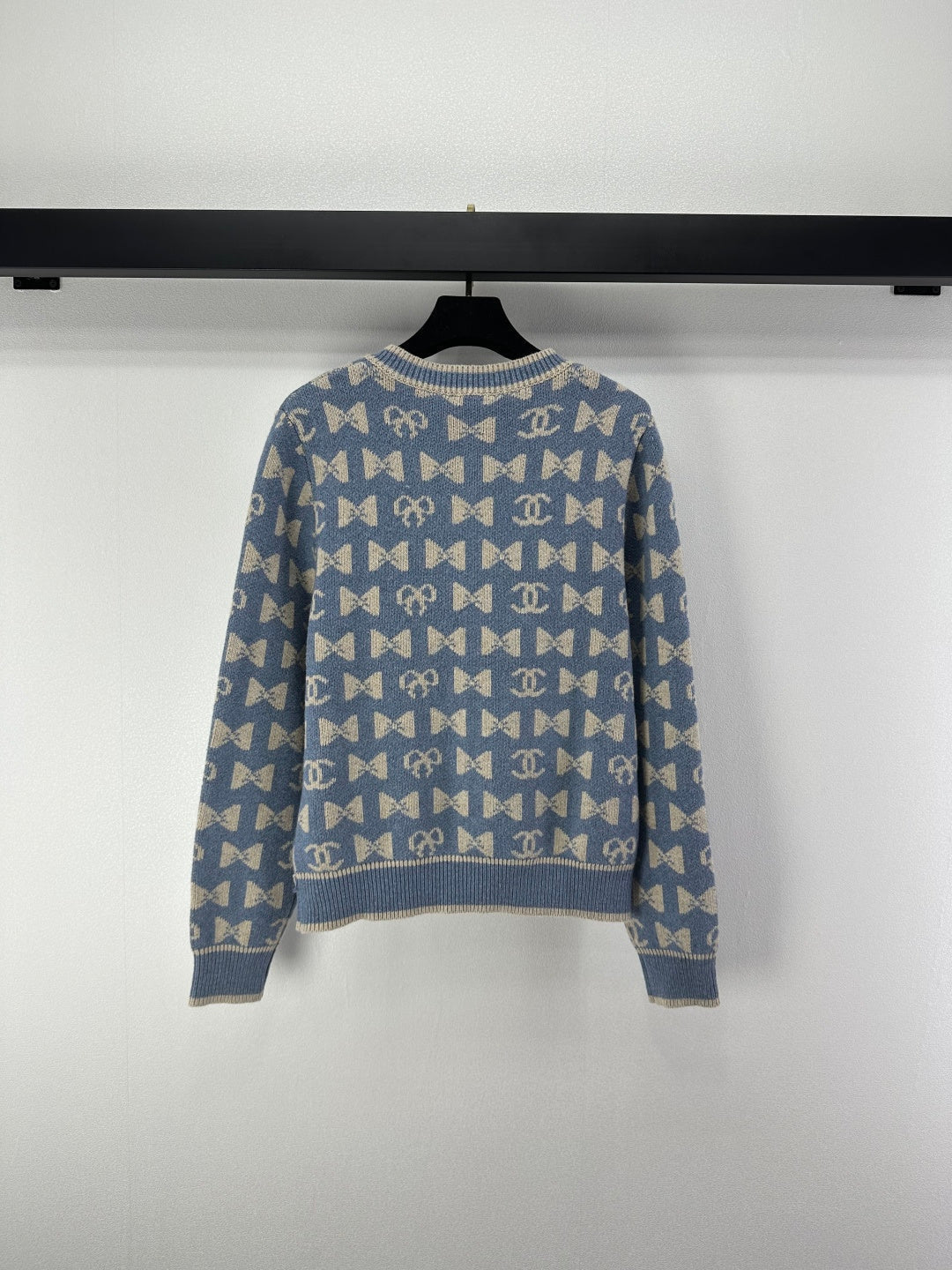 Chanel 2025 Bow And Double C Logo Cardigan Cashmere 329237