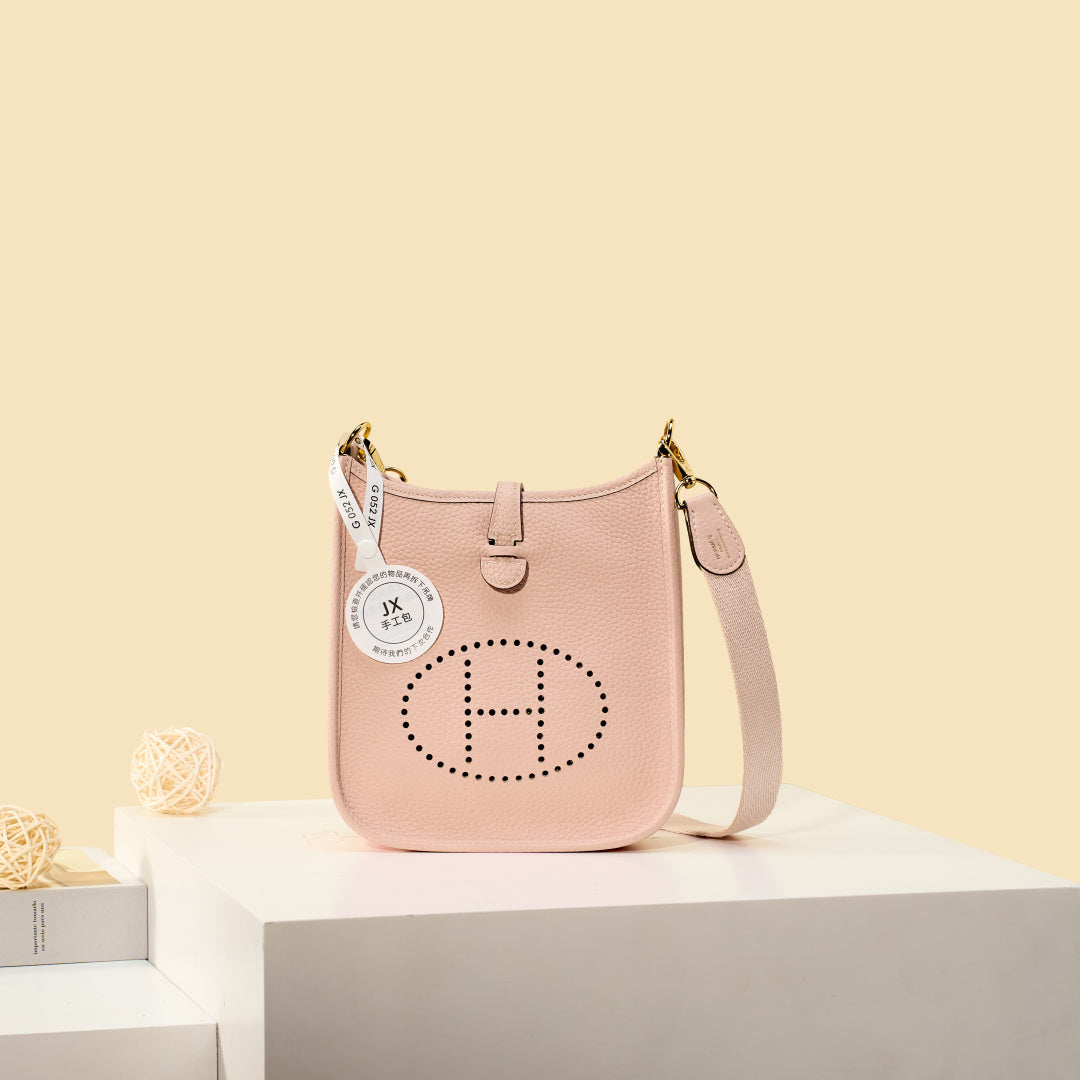 High-end Hermes 2026 Evelyne Bag 17cm Taurillon Clemence Leather 1