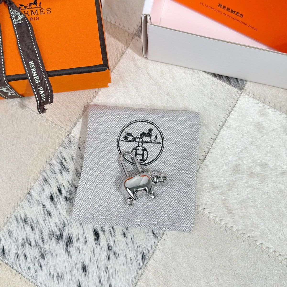 HM Hippo Lock Bag Charm