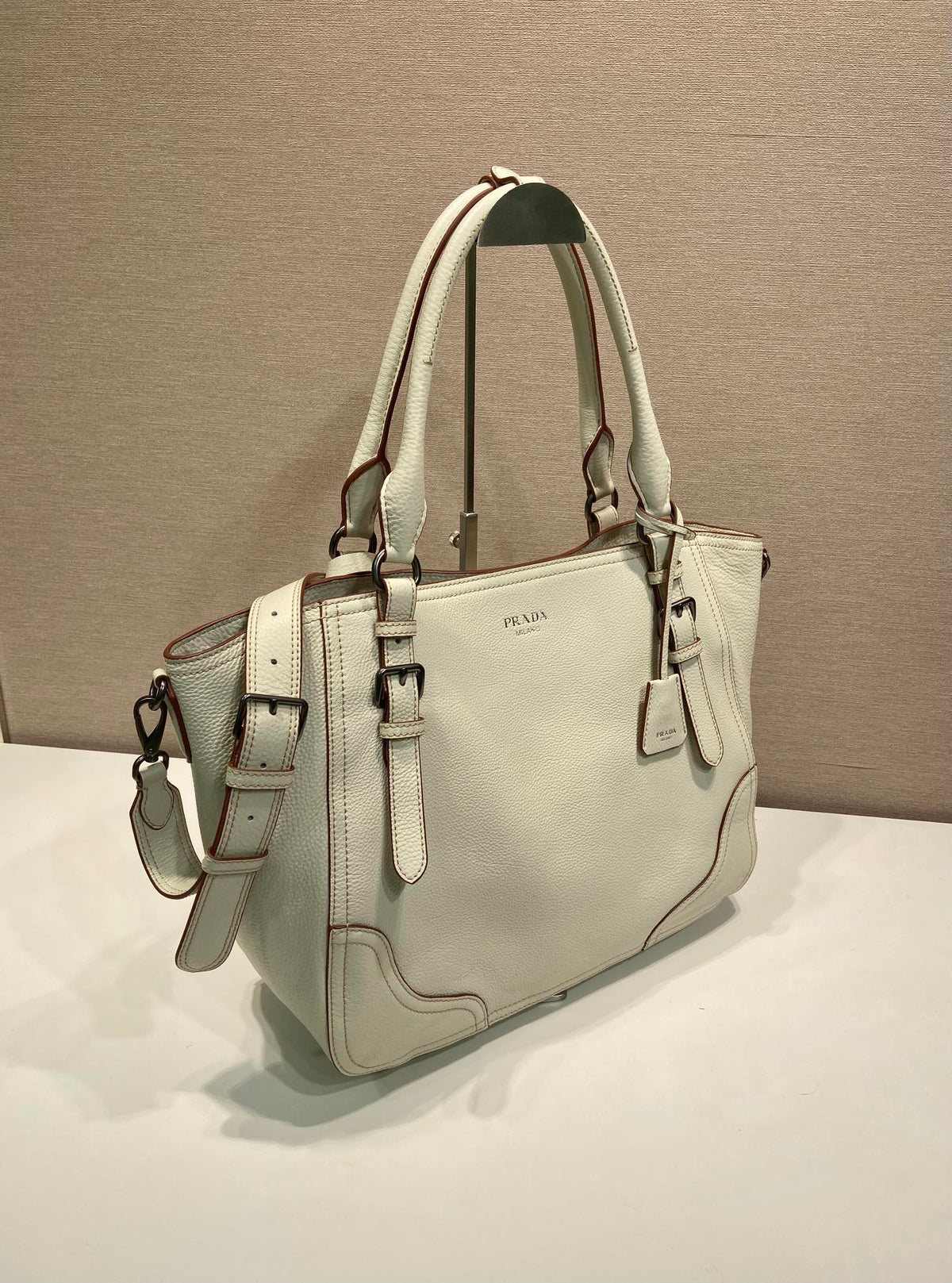 Prada 2026 Tote Bag 38cm Grained Leather 282657