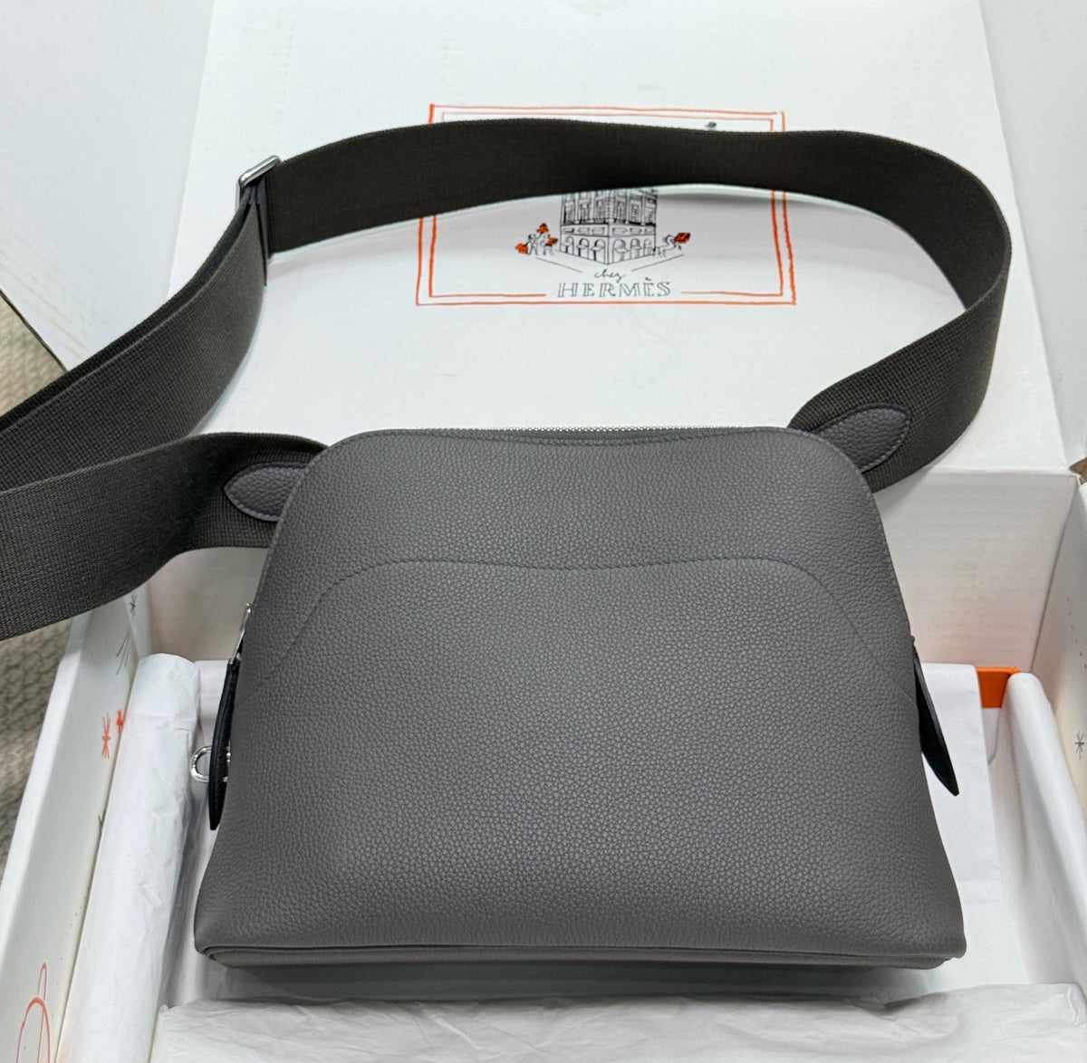 High-end Hermes 2026 Messenger Bowling Bag 26.5cm Togo Leather