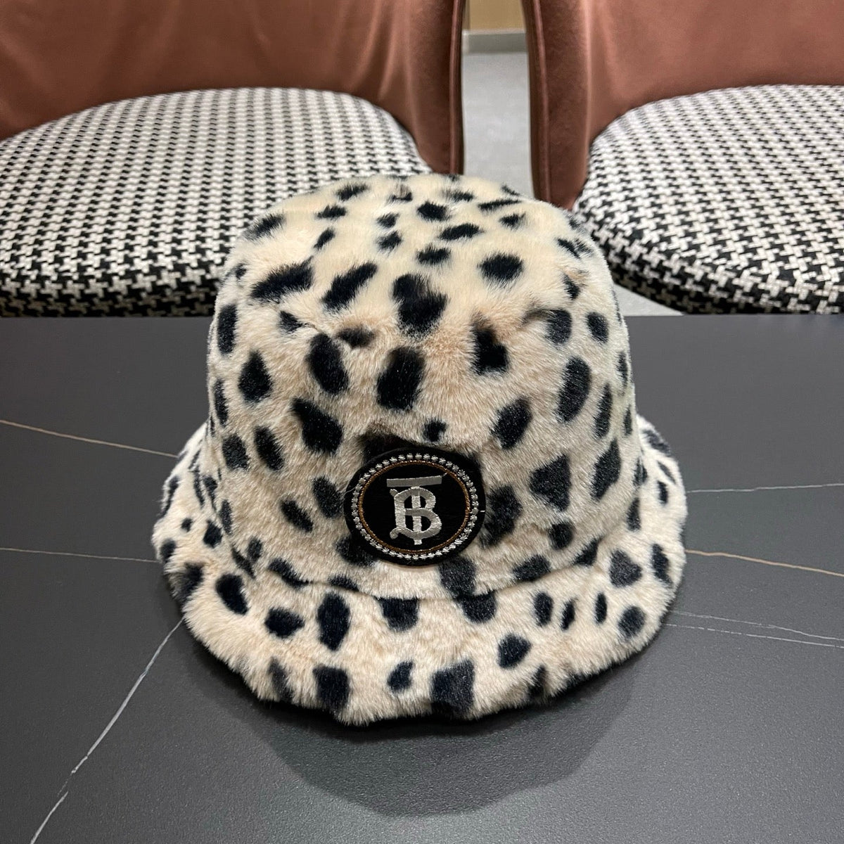 Burberry 2026 Leopard Print Bucket Hat Wool 550007