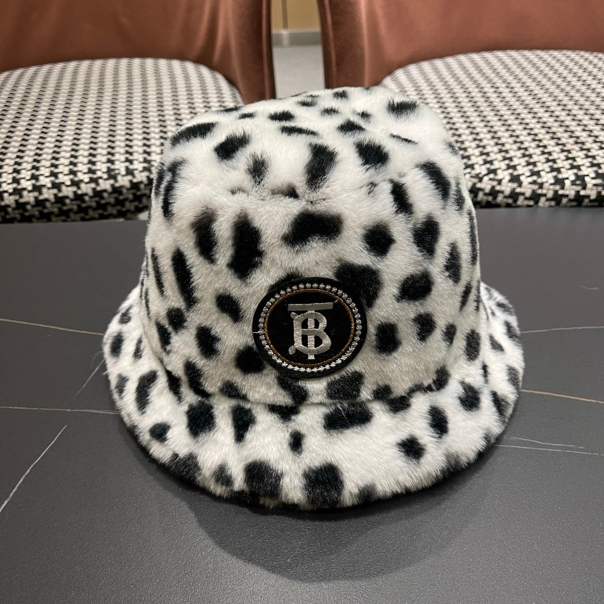 Burberry 2026 Leopard Print Bucket Hat Wool 550007