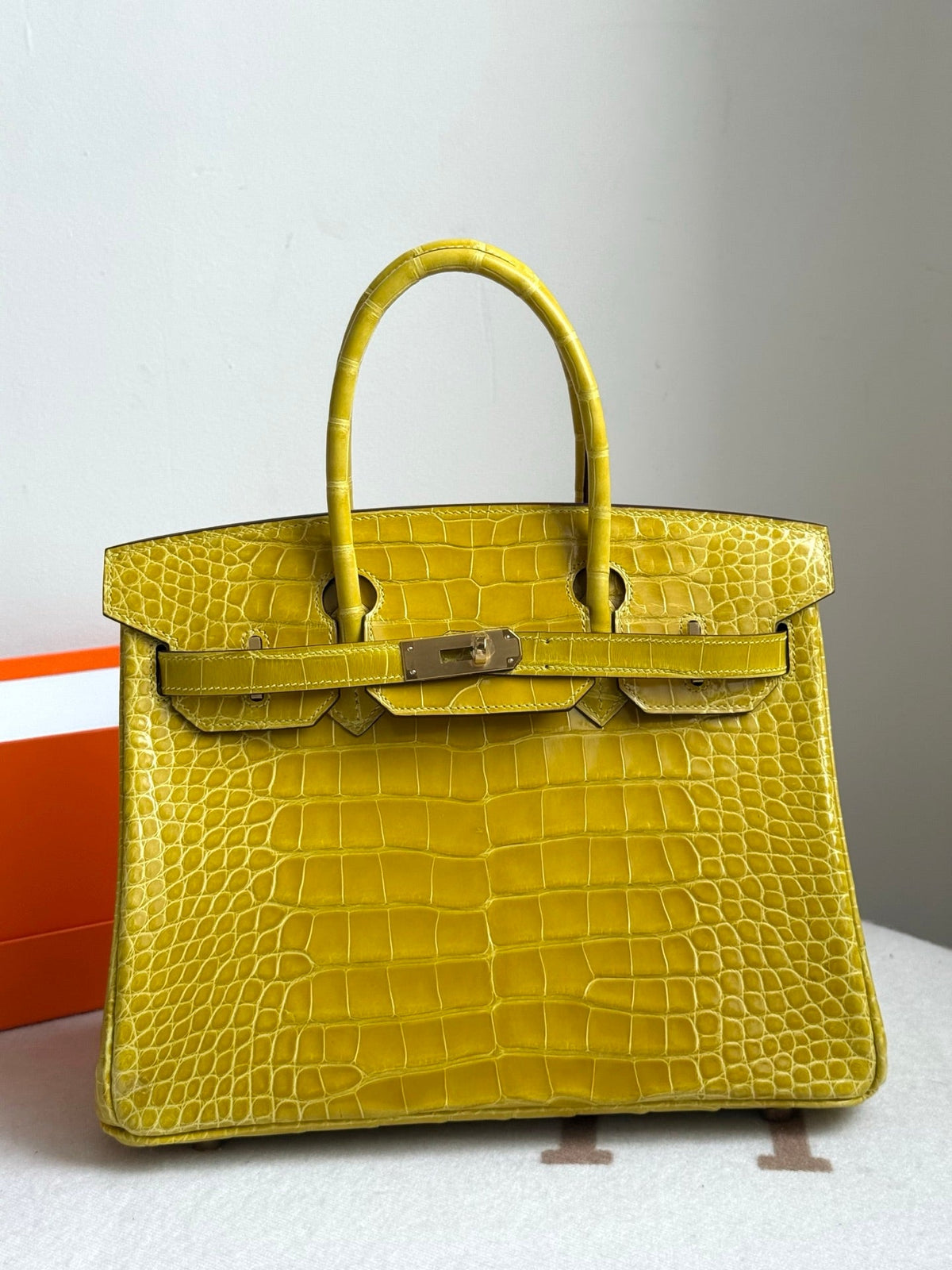 High-end Hermes 2026 Birkin Bag 30cm Glossy Crocodile Leather