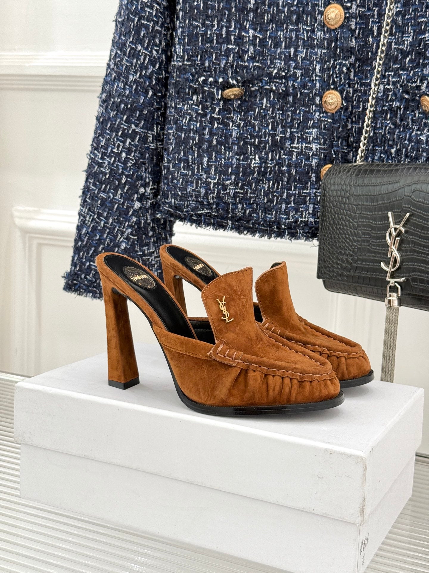 Saint Laurent 2026 Le Loafer Cassandre Mule 105mm Suede Leather 642949