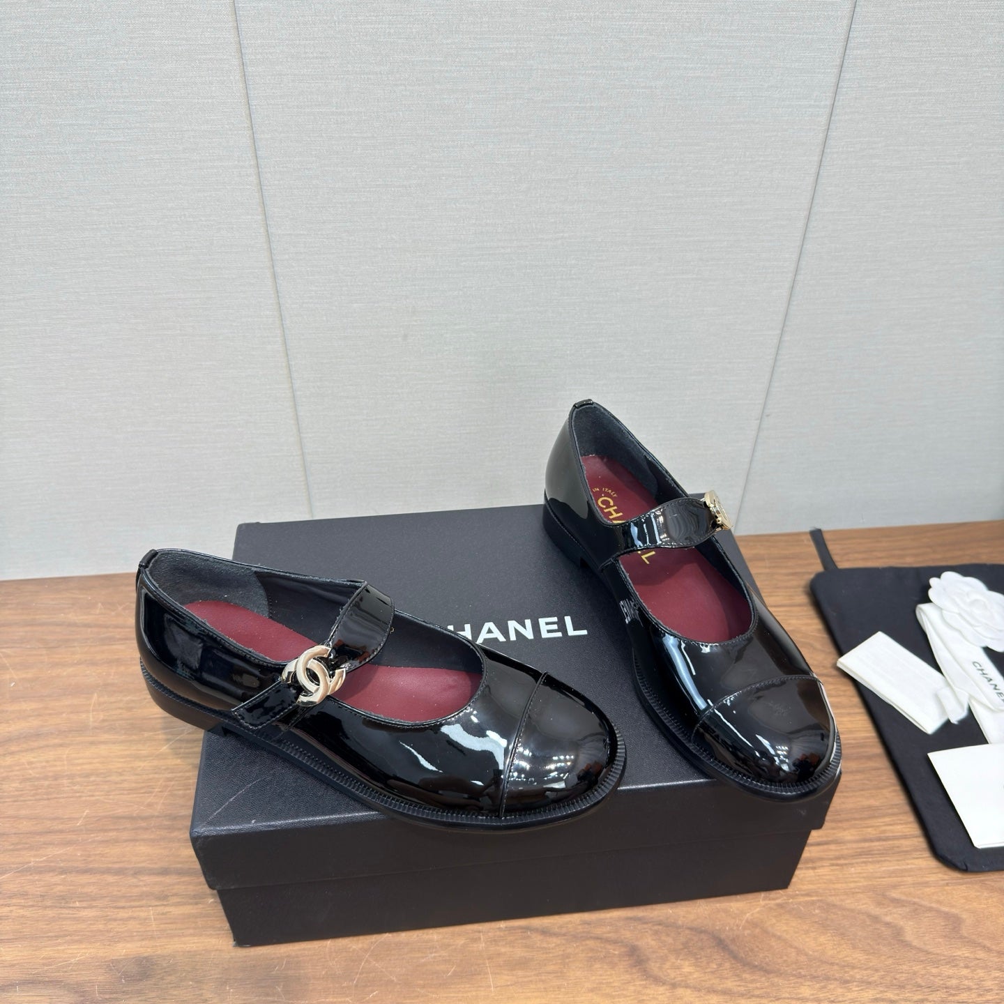 Chanel 2026 Ballet Flat Glossy Leather 904496