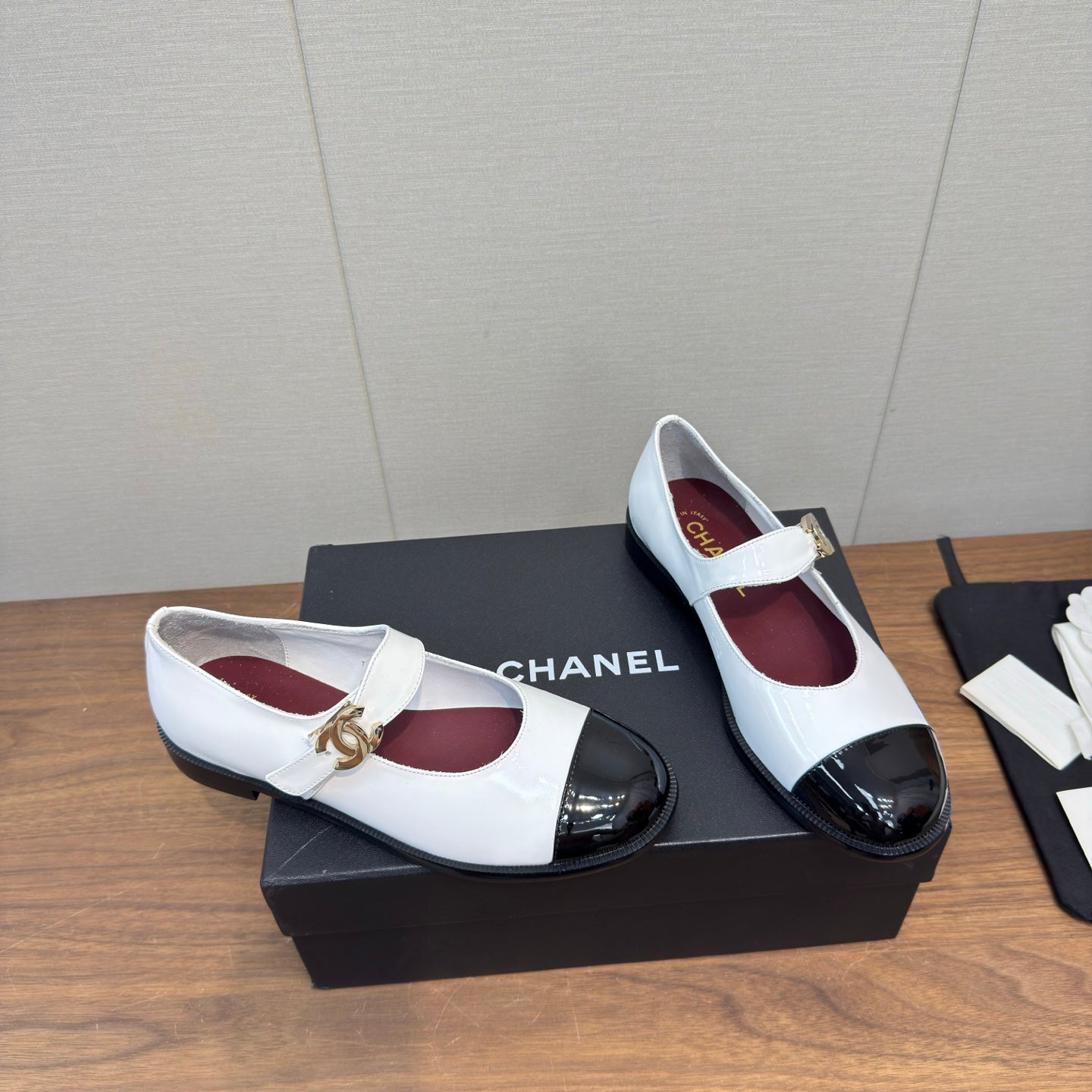 Chanel 2026 Ballet Flat Glossy Leather 904496