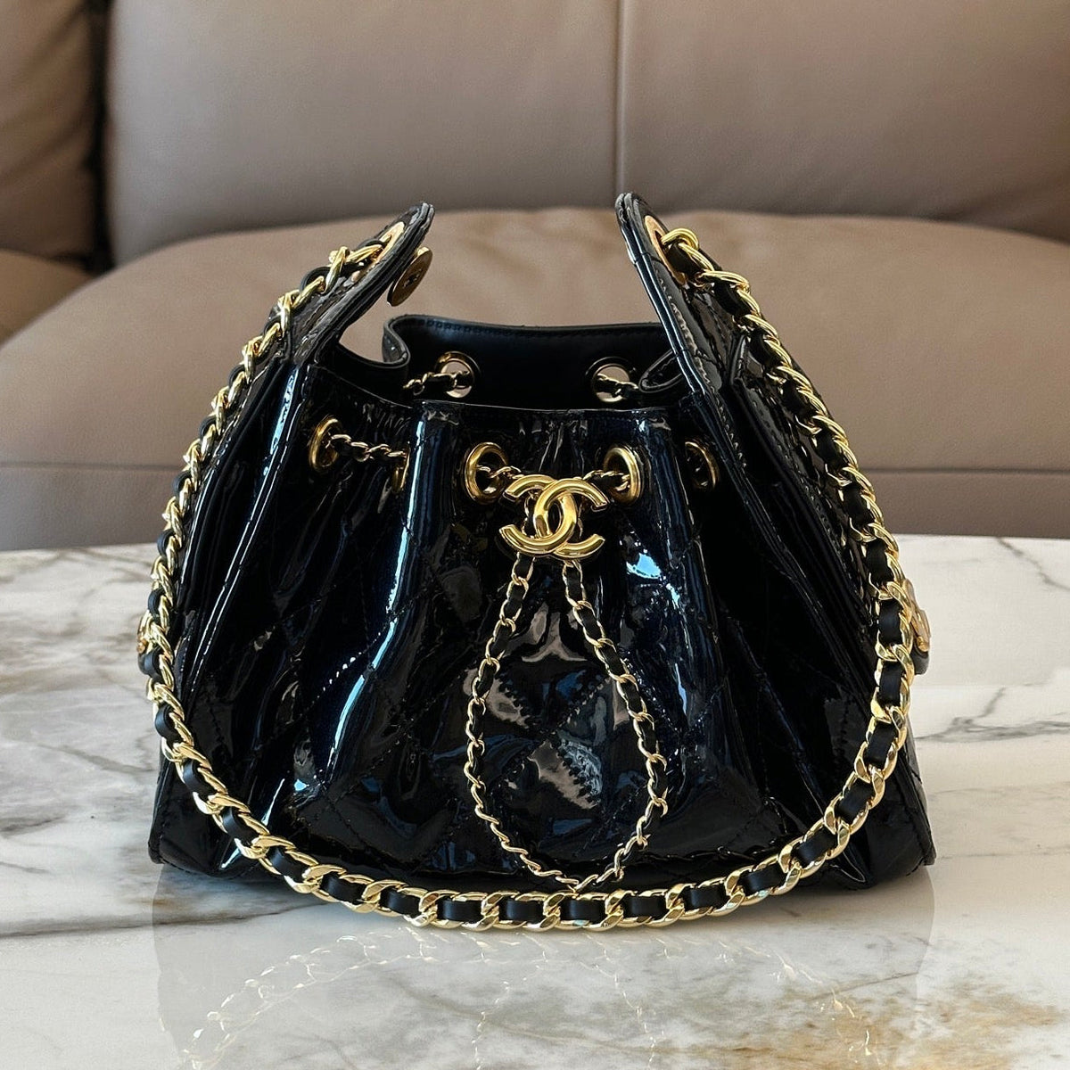 Chanel 2026 Hobo Bag 22cm Patent Leather 407625
