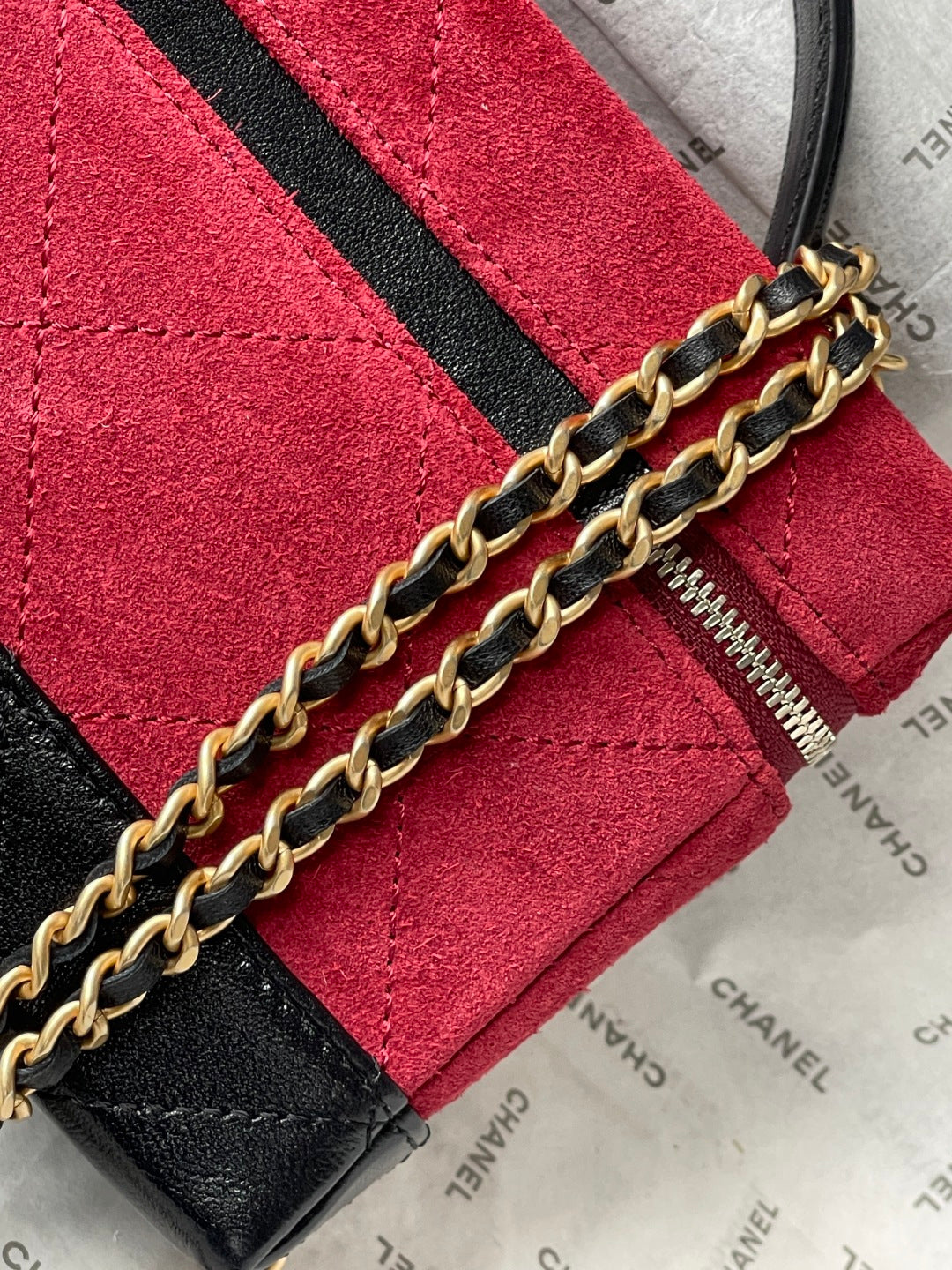 Chanel 2026 Vanity Bag 19.5cm Red mix Black Suede Leather